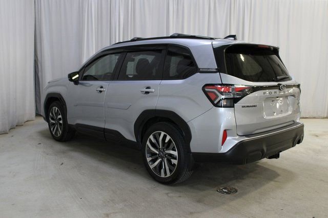 Used 2025 Subaru Forester Touring w/ Popular Package - Touring image 4