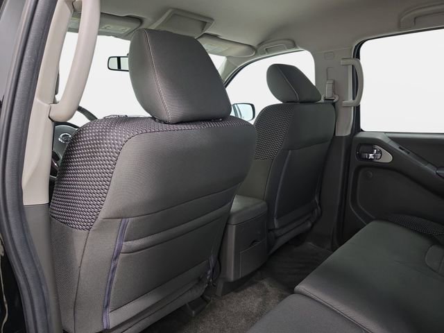 Used 2016 Nissan Frontier PRO-4X AWD/4WD image 12