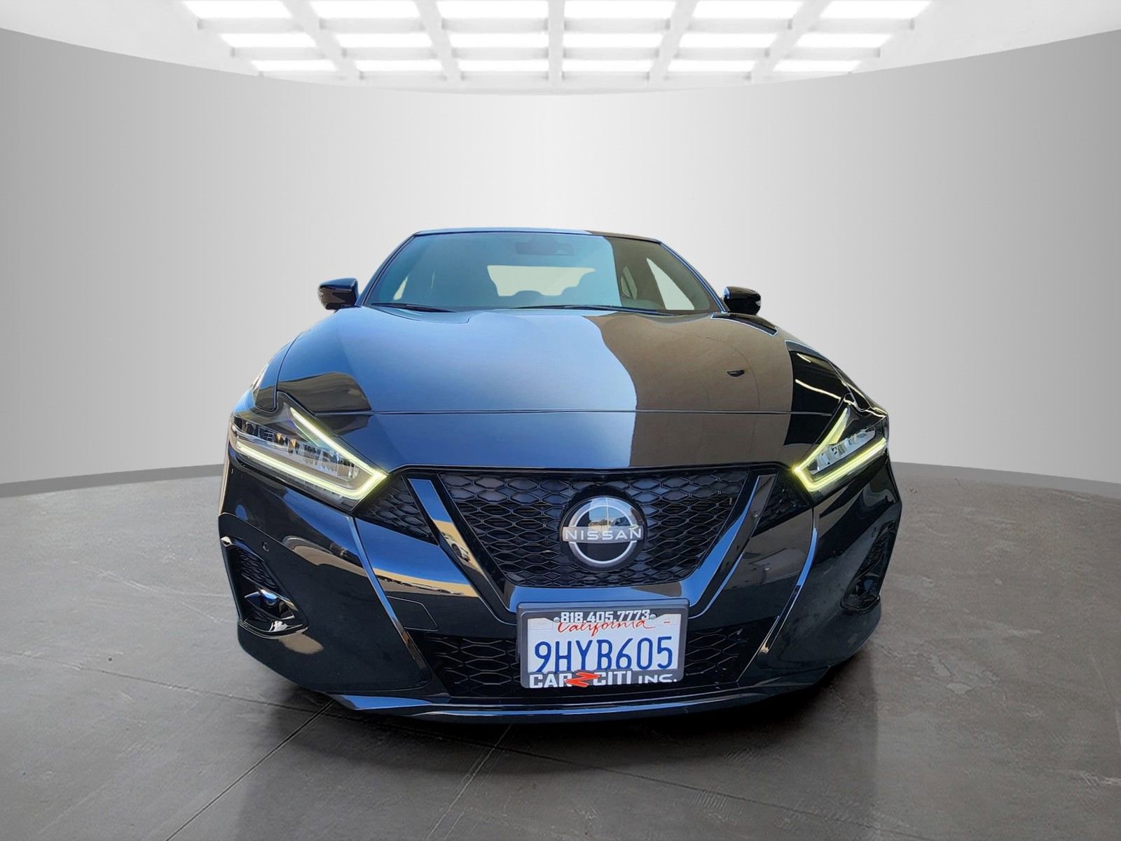 Used 2023 Nissan Maxima SR w/ Sport Mat Group image 2