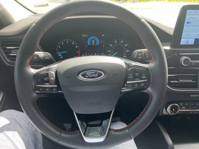 Used 2022 Ford Escape SEL w/ SEL Stealth AWD Package image 16
