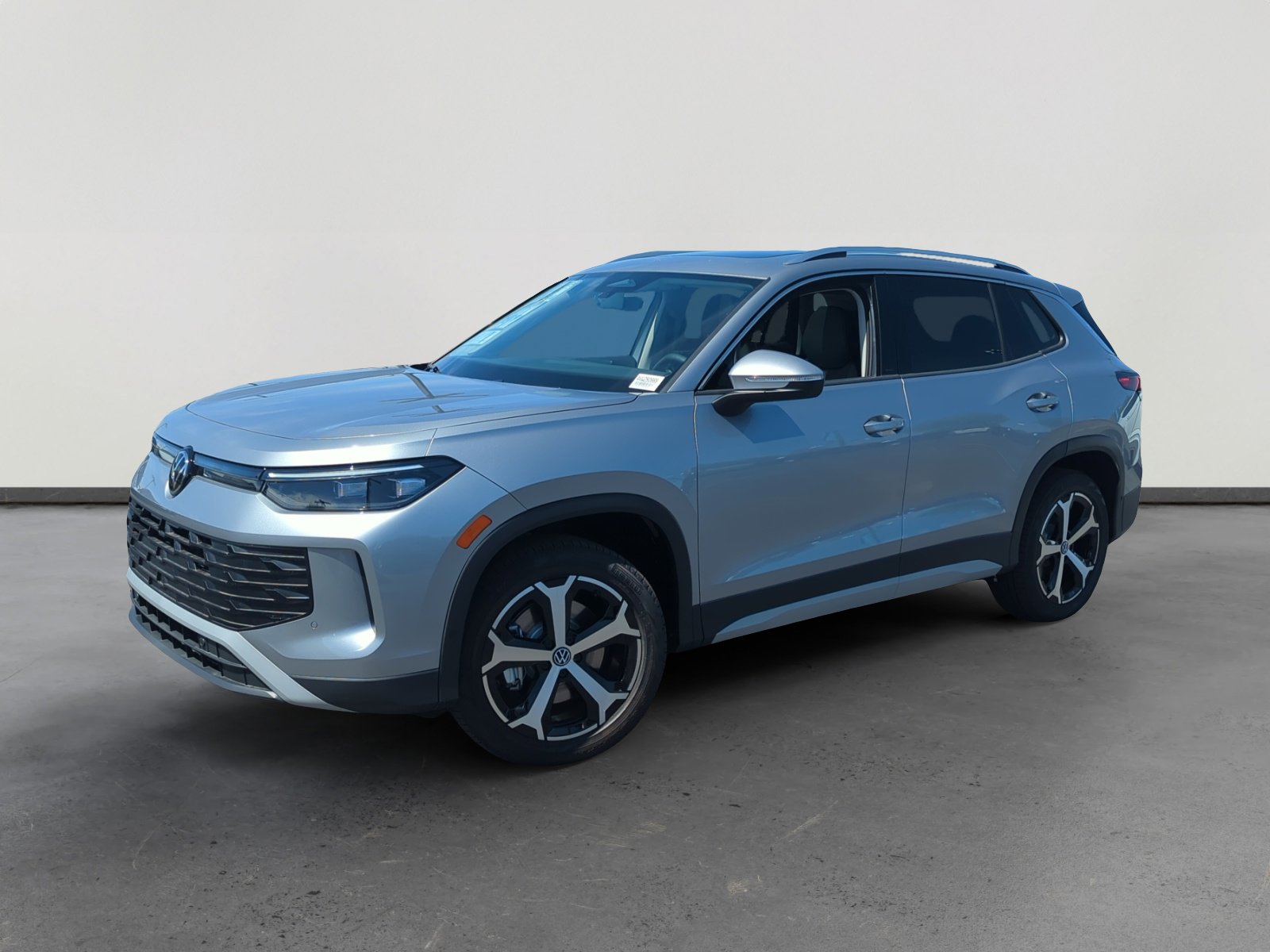 New 2025 Volkswagen Tiguan SE