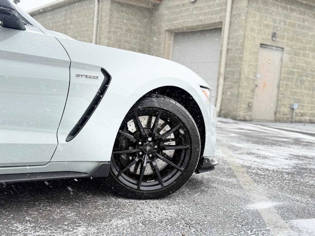 Used 2017 Ford Mustang Shelby GT350 w/ Electronics Package image 4