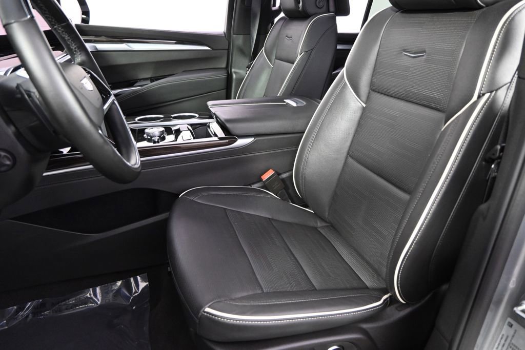 Certified 2025 Cadillac Escalade Premium Luxury image 13