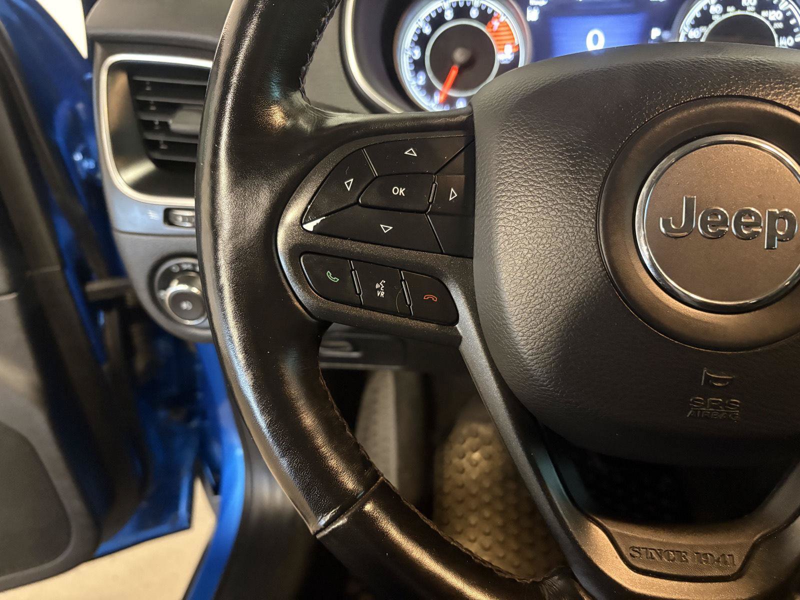 Used 2021 Jeep Cherokee Trailhawk w/ Sun, Sound & Nav Group AWD/4WD image 18