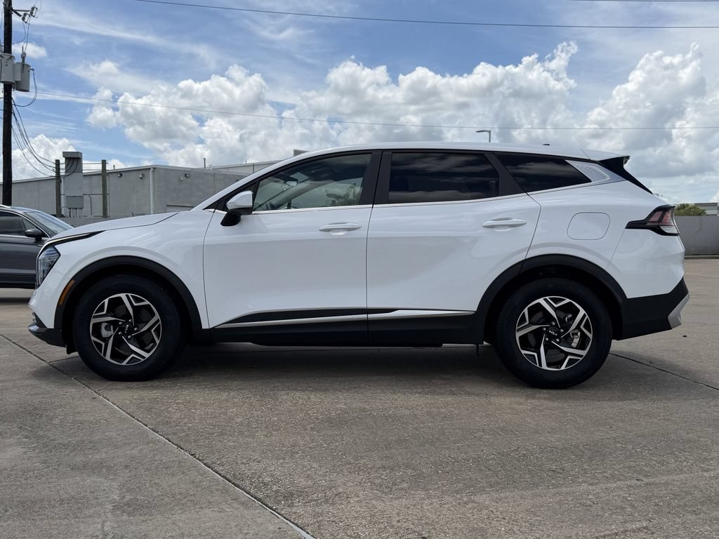 Used 2025 Kia Sportage LX FWD image 6