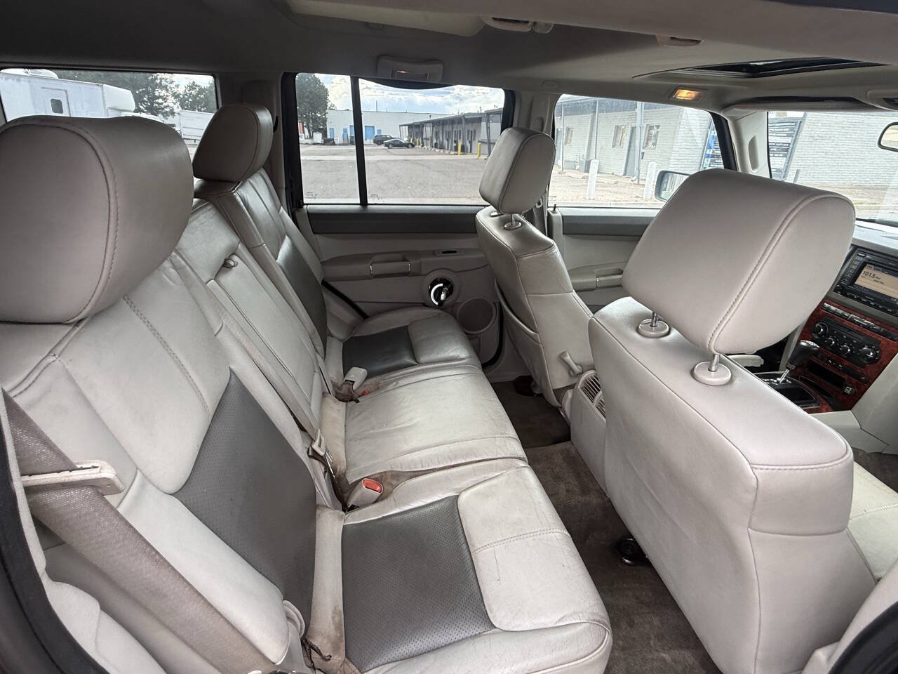 Used 2006 Jeep Commander Limited w/ Trailer Tow Group IV RWD image 21