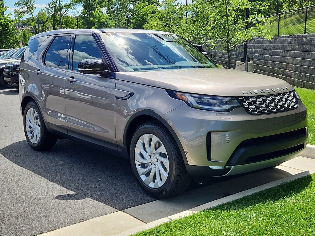 Certified 2025 Land Rover Discovery S AWD/4WD image 10