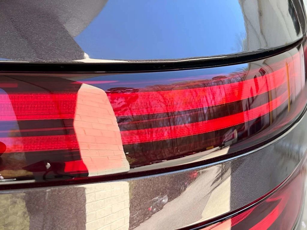 Used 2023 Genesis GV70 2.5T w/ Select Package image 32