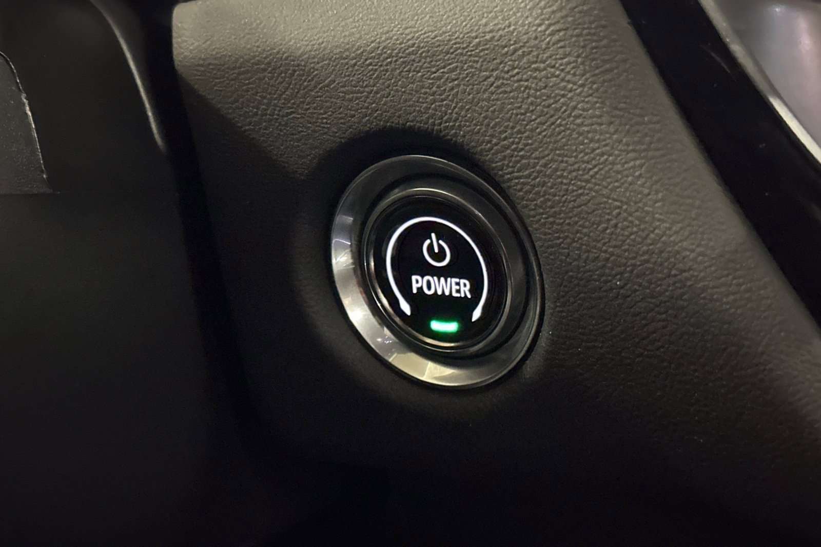 Used 2025 Cadillac Lyriq Luxury AWD/4WD image 21