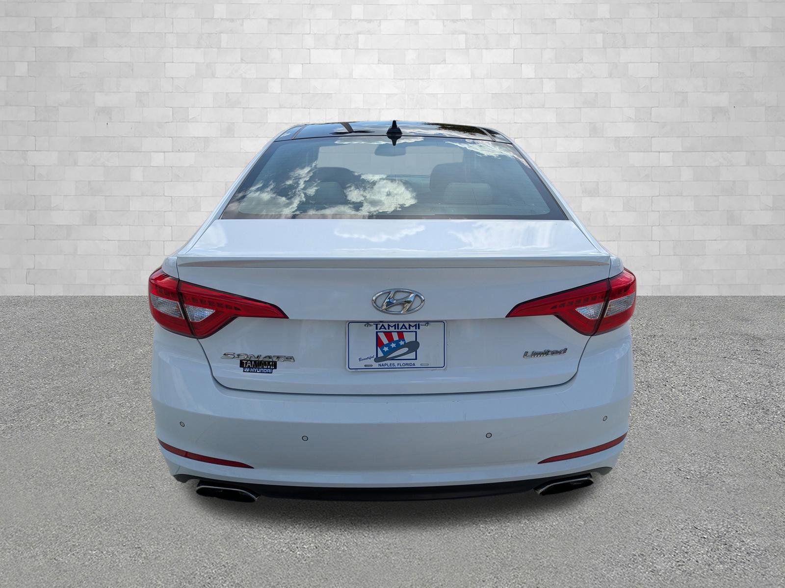 Used 2015 Hyundai Sonata Limited w/ Option Group 06 FWD image 3