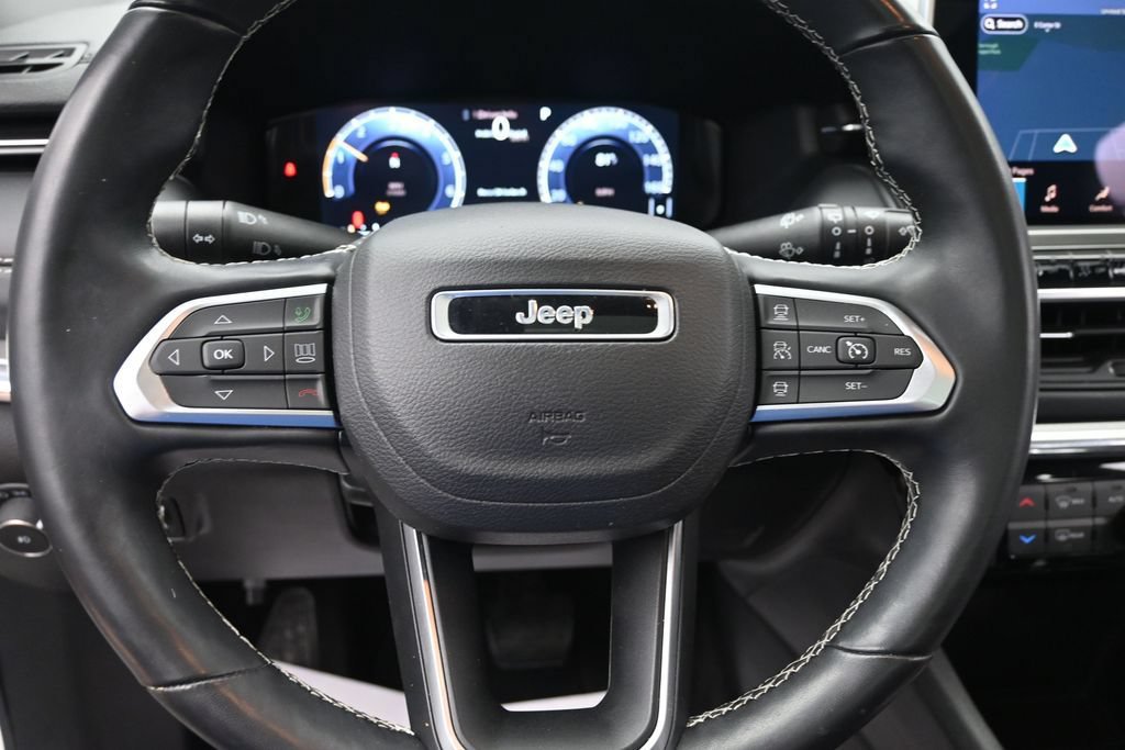 Used 2022 Jeep Compass High Altitude AWD/4WD image 28