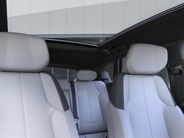 Used 2025 Cadillac Optiq Luxury 1 AWD/4WD image 43