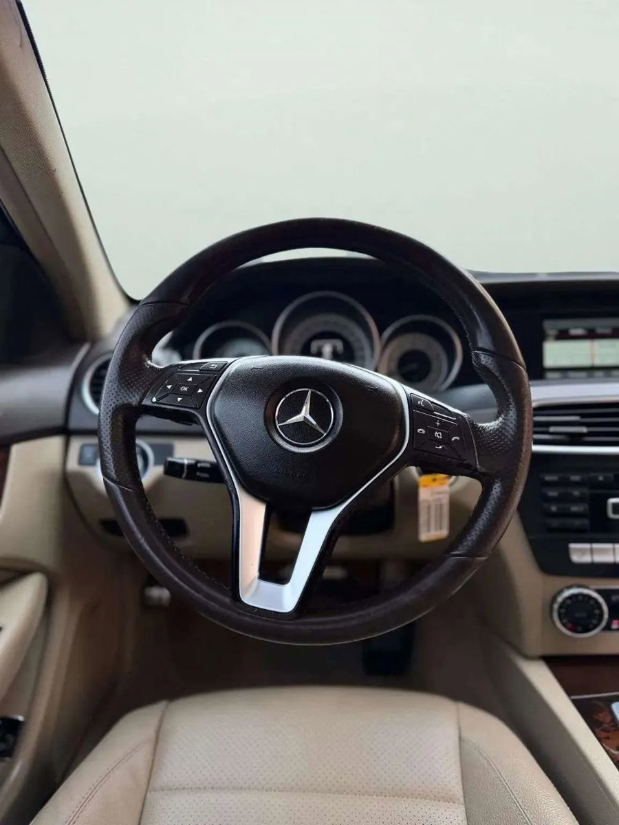 Used 2015 Mercedes-Benz C 250 Coupe image 27