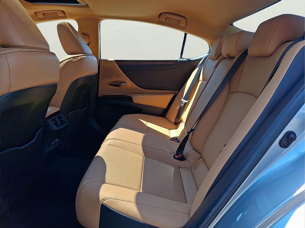 Certified 2023 Lexus ES 350 w/ Premium Package FWD image 2