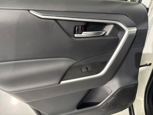 New 2025 Toyota RAV4 XLE image 18
