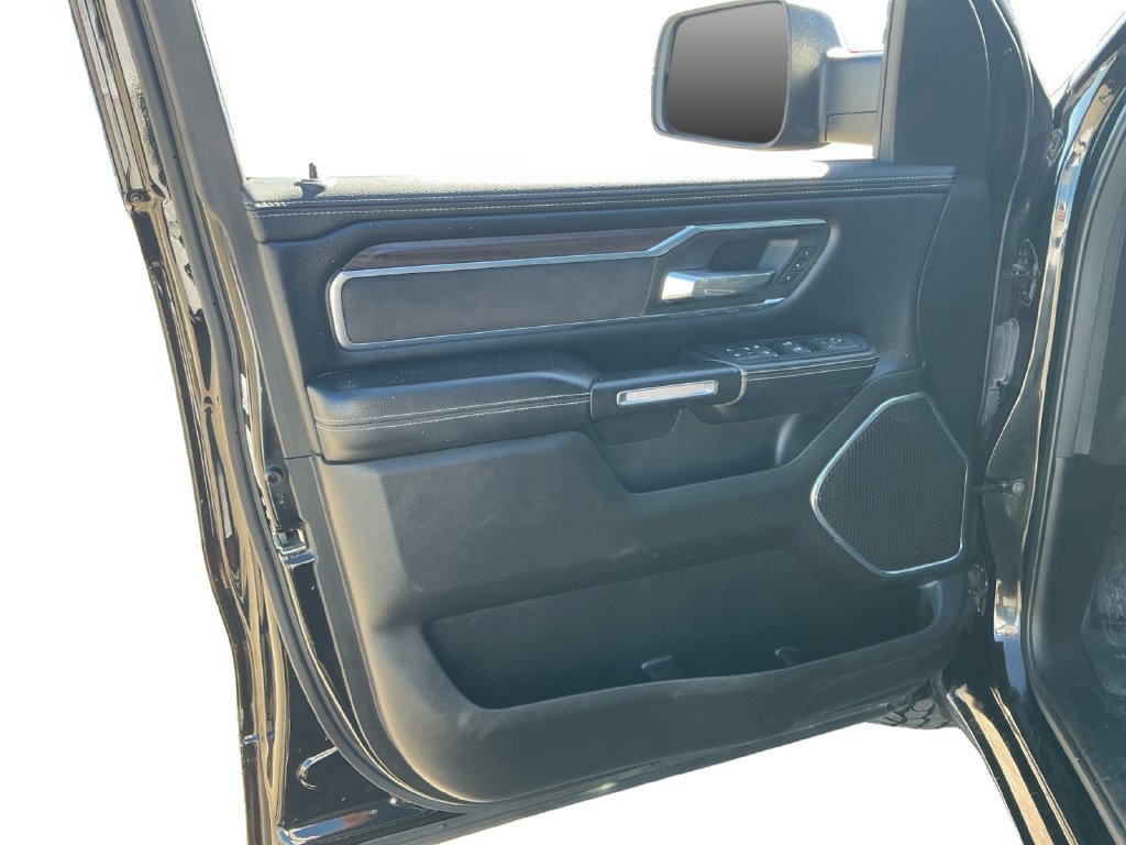 Used 2025 RAM 1500 Laramie AWD/4WD image 23