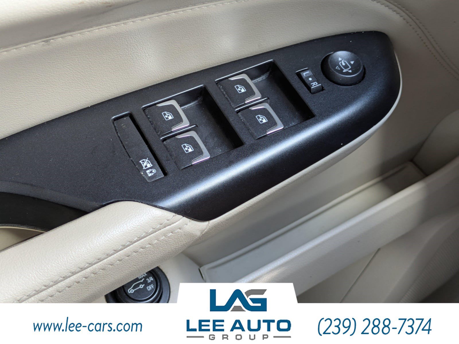 Used 2015 Cadillac SRX Luxury w/ Driver Awareness Package FWD image 20
