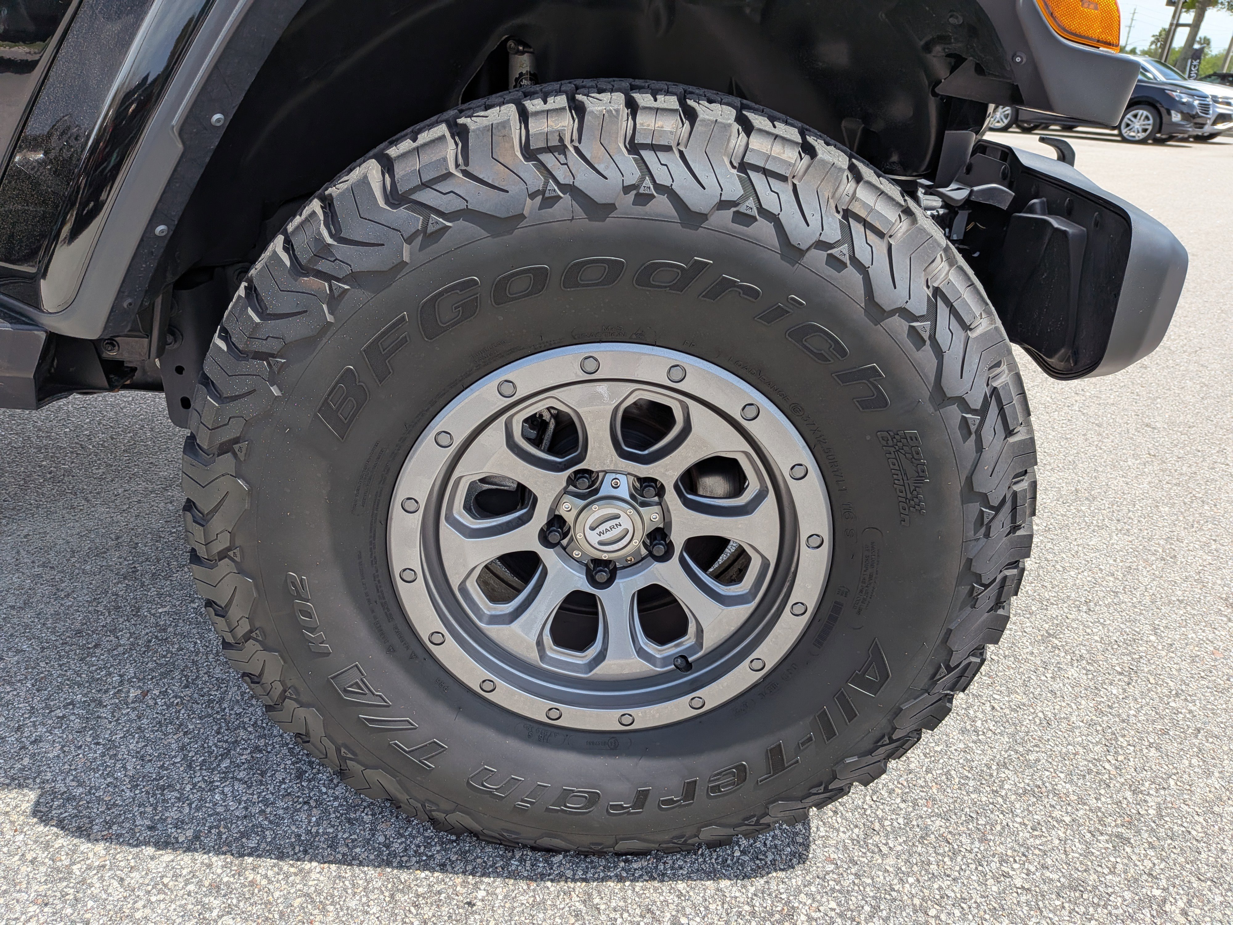 Used 2024 Jeep Gladiator Sport image 12