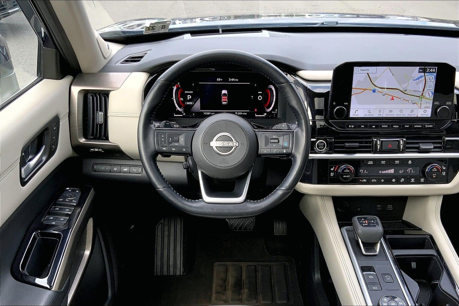 Used 2022 Nissan Pathfinder Platinum w/ Cargo Package AWD/4WD image 8