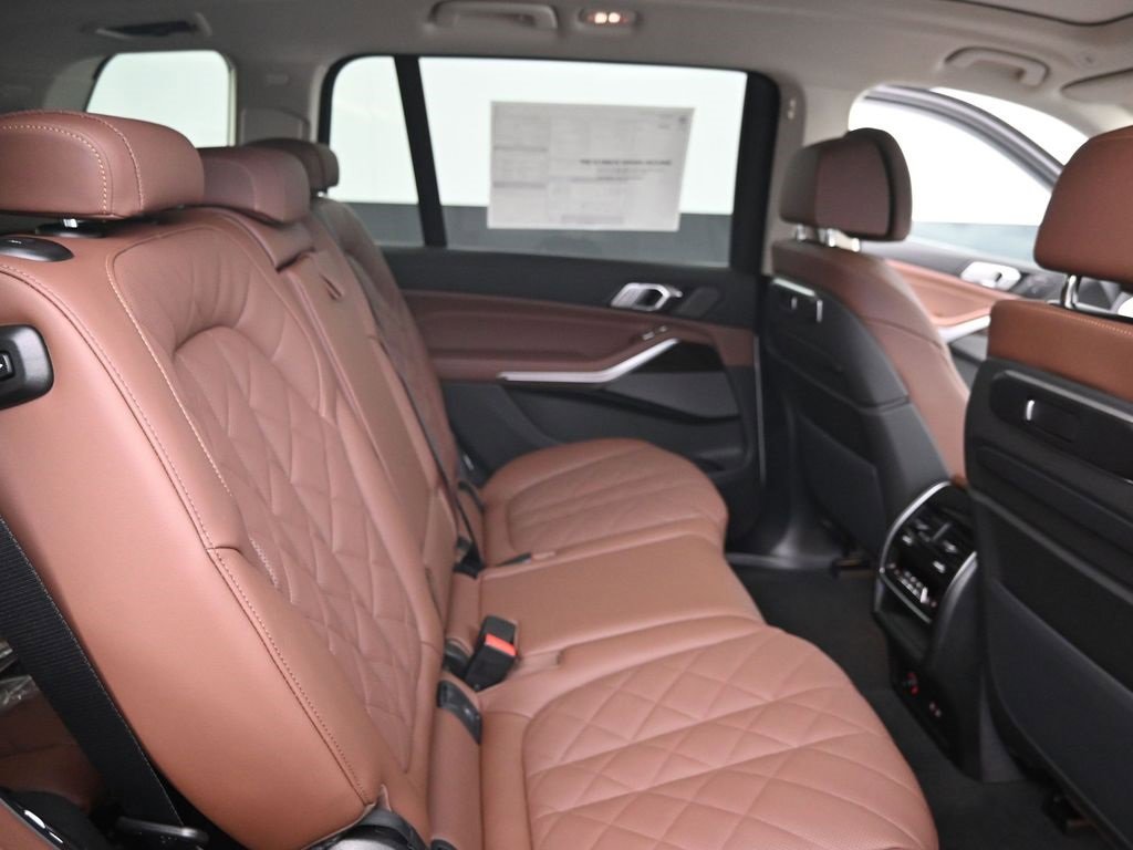 New 2026 BMW X7 xDrive40i image 25