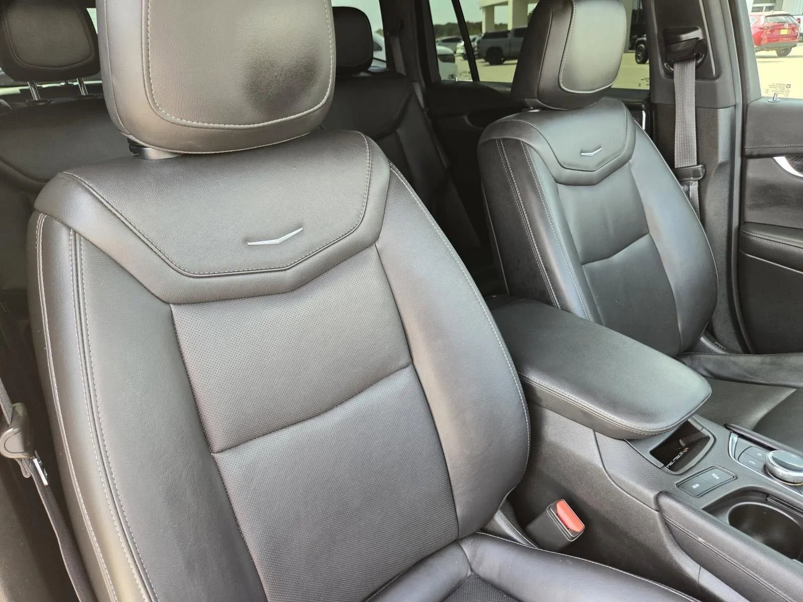 Used 2022 Cadillac XT6 Premium Luxury w/ Technology Package image 29