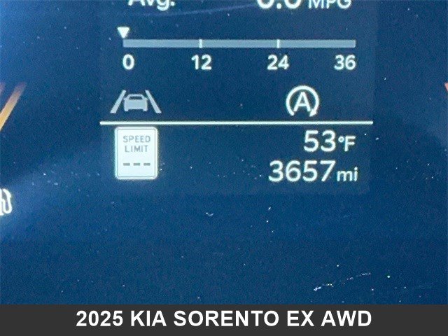 Certified 2025 Kia Sorento EX image 26