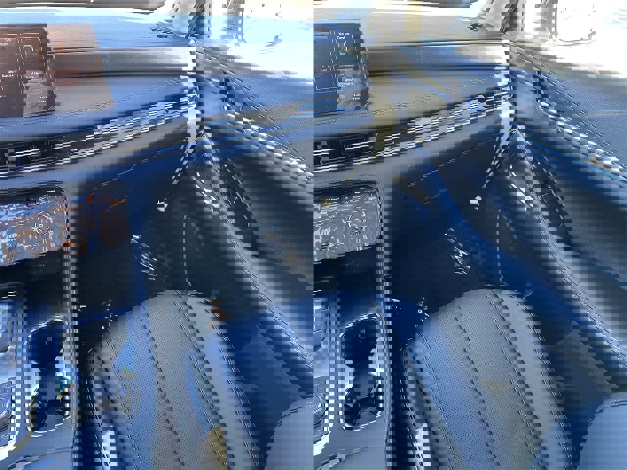 New 2026 INFINITI QX60 Luxe w/ Cargo Package image 19