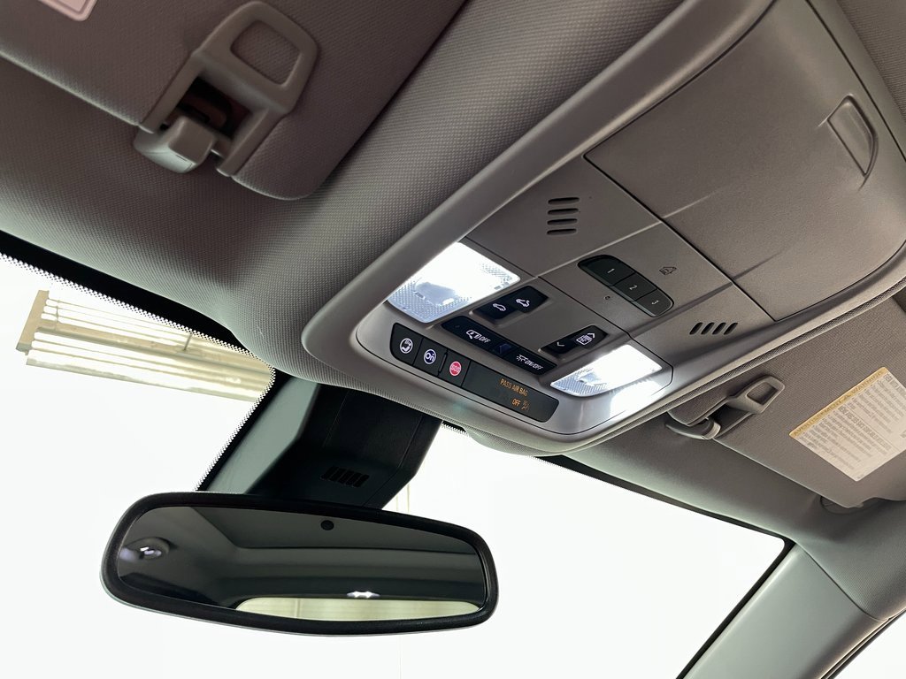 Used 2024 Chevrolet Equinox Premier image 23