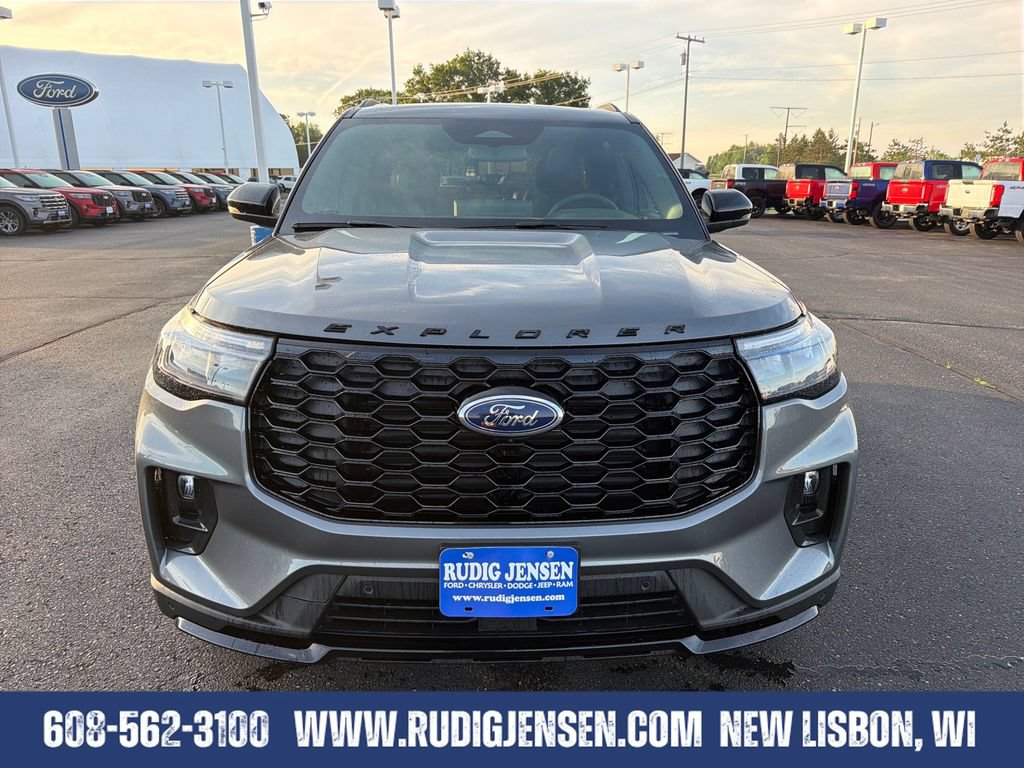 New 2026 Ford Explorer ST-Line w/ ST-Line Street Pack AWD/4WD image 8