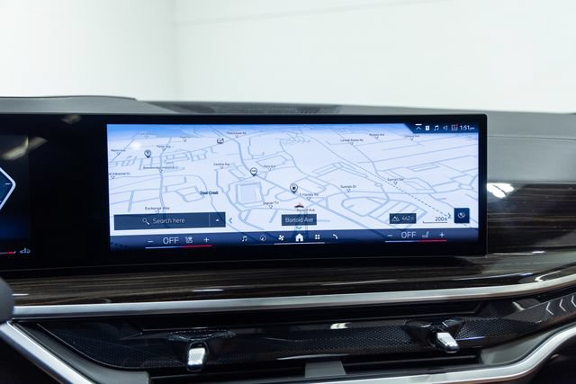 Used 2025 BMW X5 xDrive40i AWD/4WD image 17