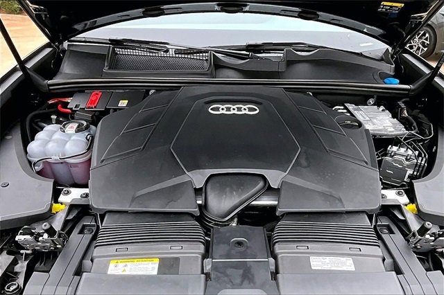 Used 2025 Audi Q8 Premium Plus w/ Premium Plus Package image 9