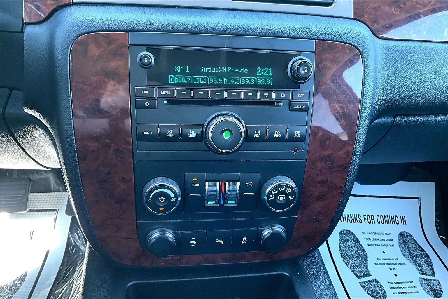 Used 2014 Chevrolet Suburban LS AWD/4WD image 21