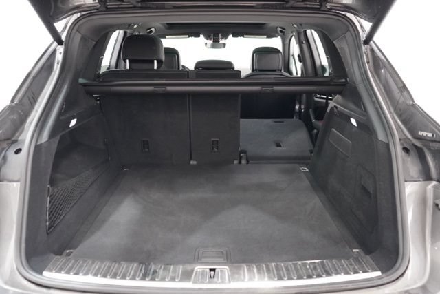 Used 2021 Porsche Cayenne AWD/4WD image 32