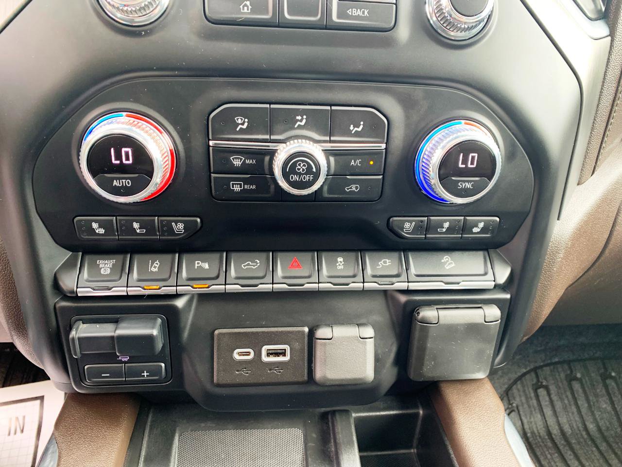 Used 2022 GMC Sierra 2500 Denali AWD/4WD image 8