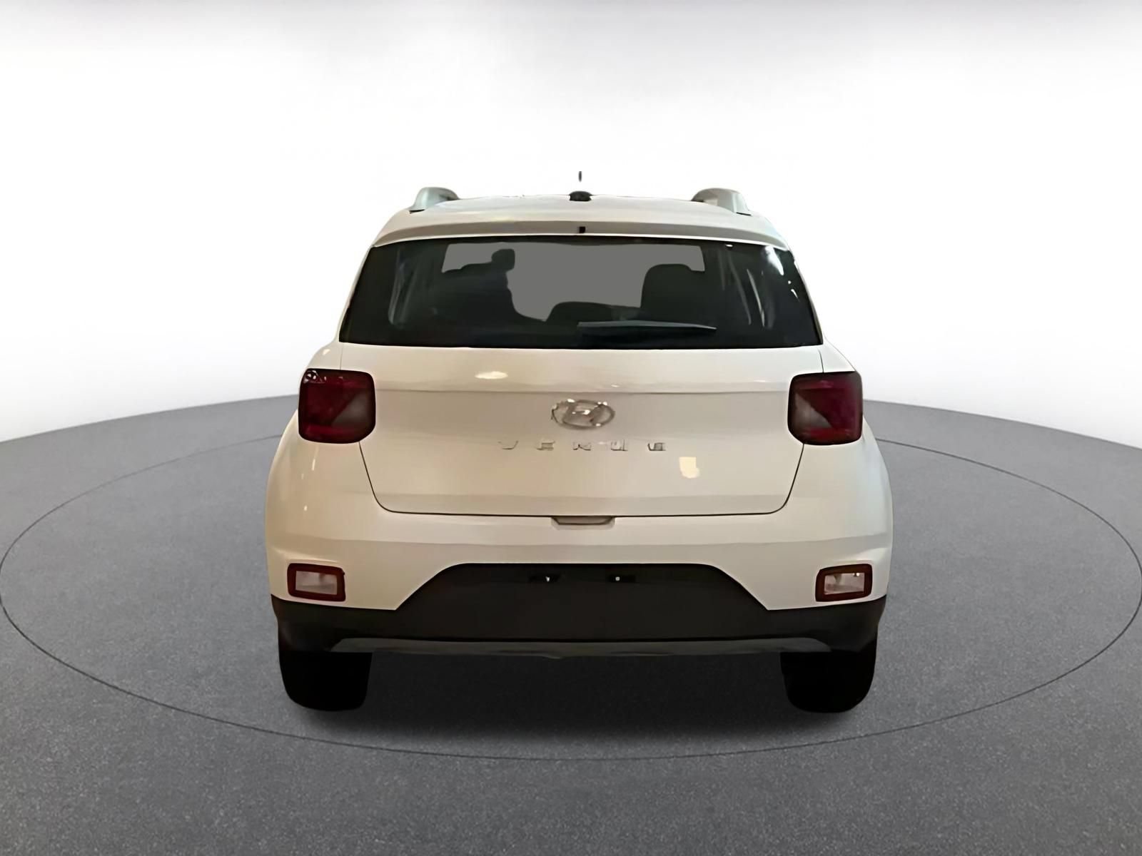 Used 2026 Hyundai Venue SEL FWD image 9