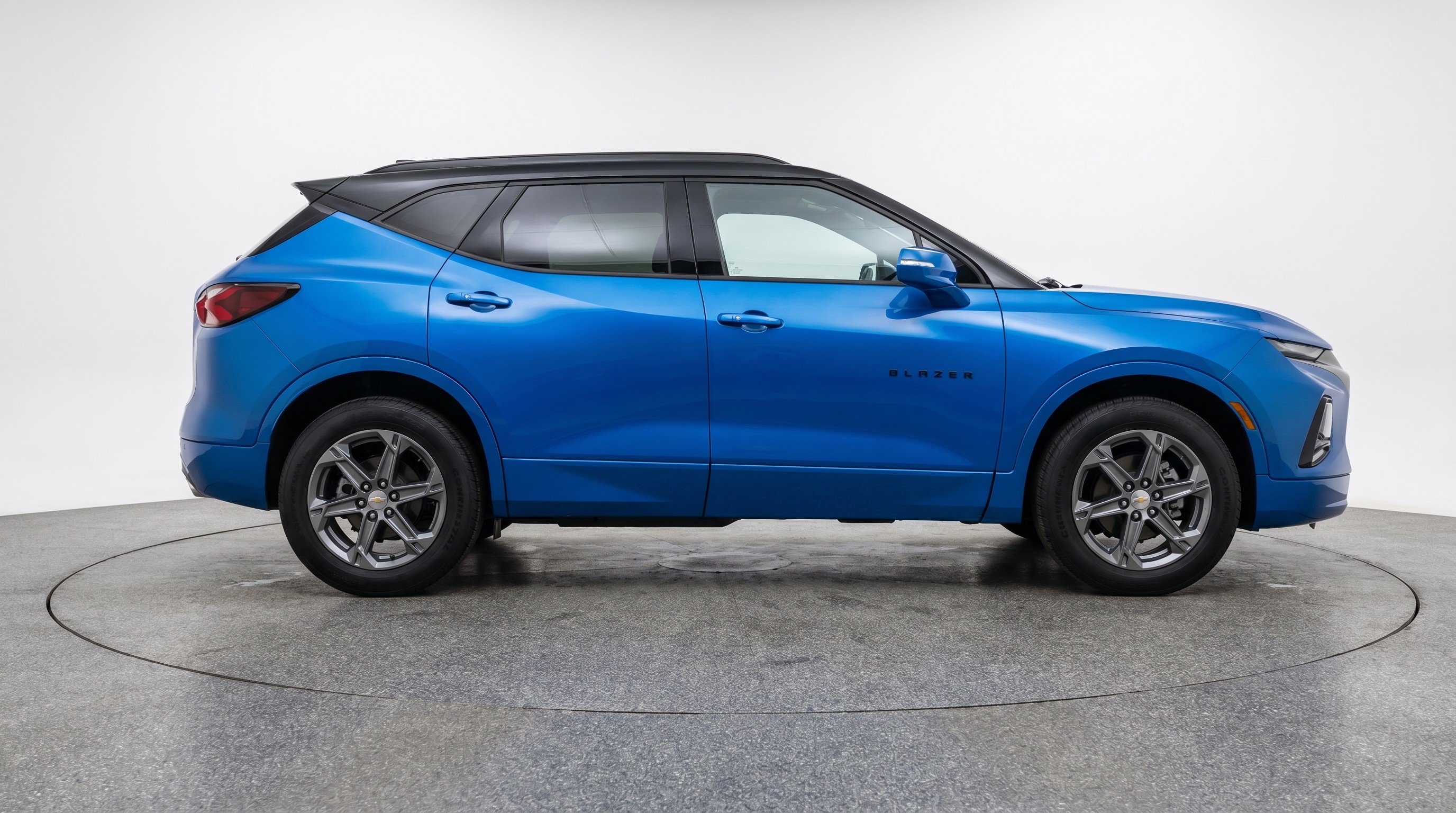 Used 2025 Chevrolet Blazer LT FWD image 11