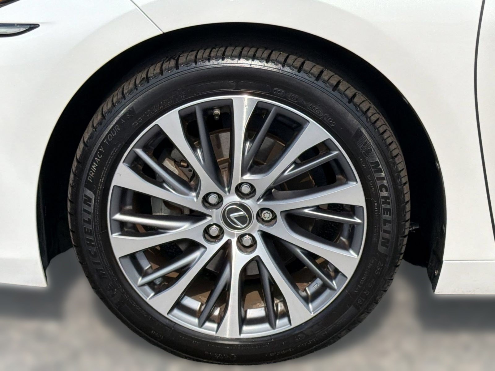 Used 2019 Lexus ES 300h w/ Premium Package FWD image 11