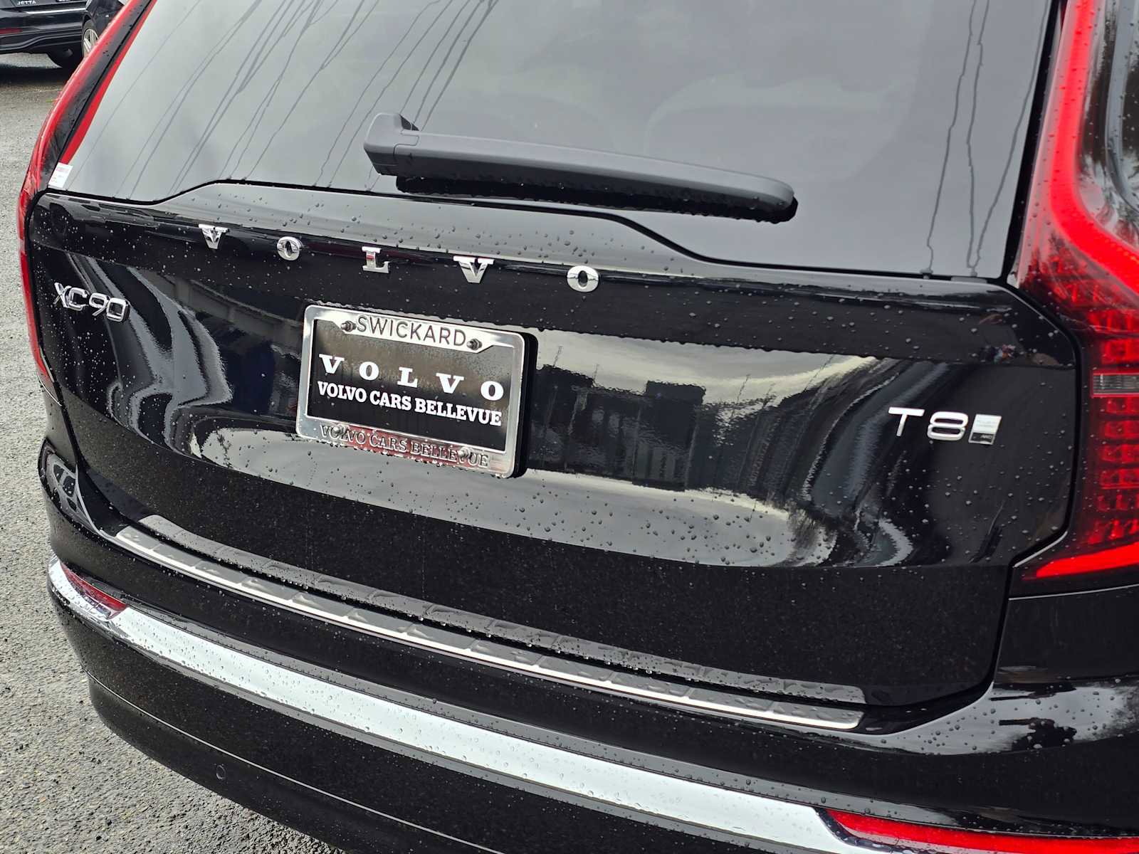 New 2026 Volvo XC90 T8 Plus w/ Protection Package Premier image 14