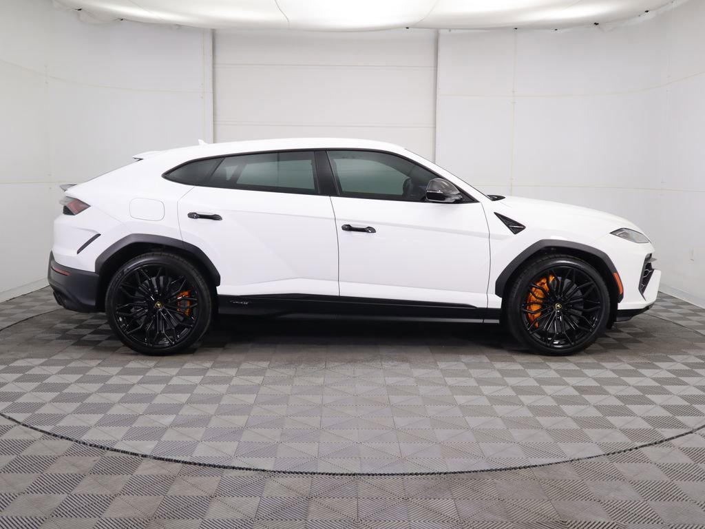 Used 2025 Lamborghini Urus SE image 4