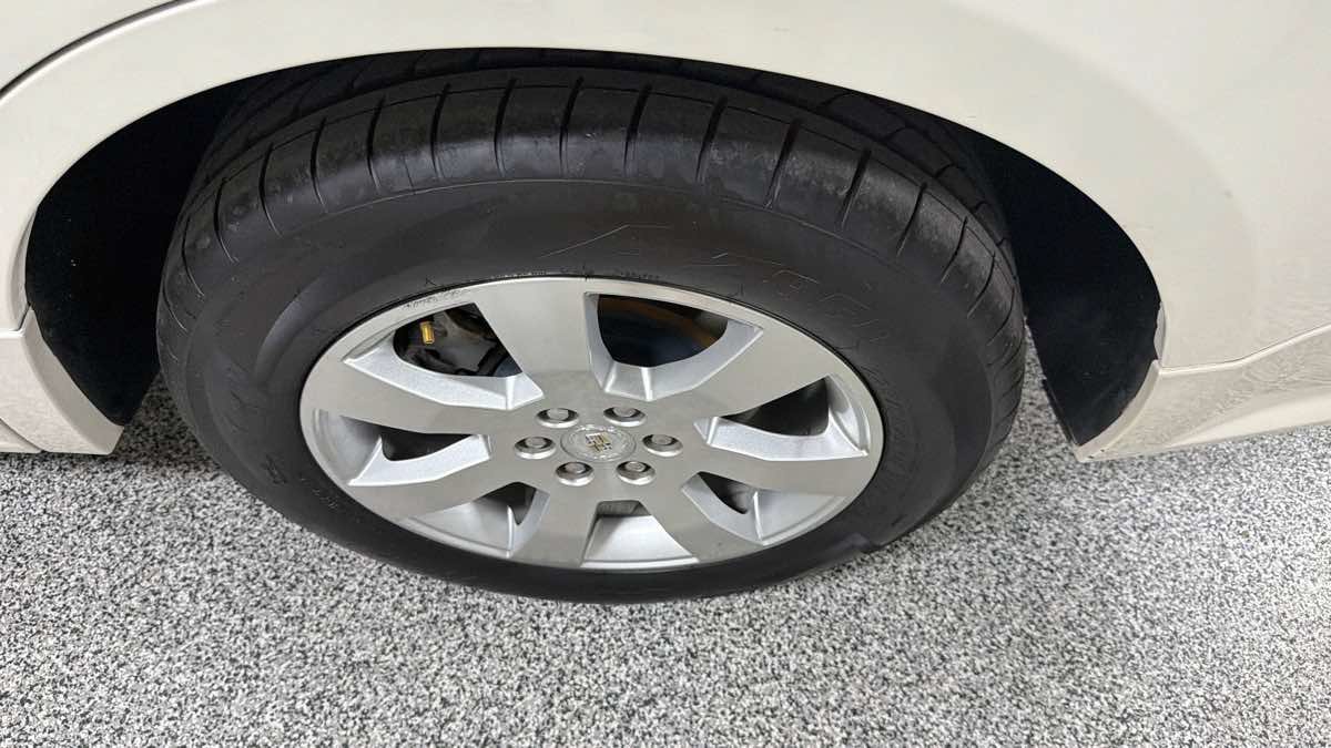 Used 2007 Cadillac SRX RWD image 32