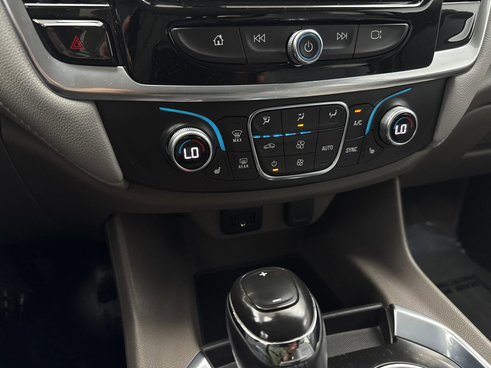 Used 2019 Chevrolet Traverse LT image 29