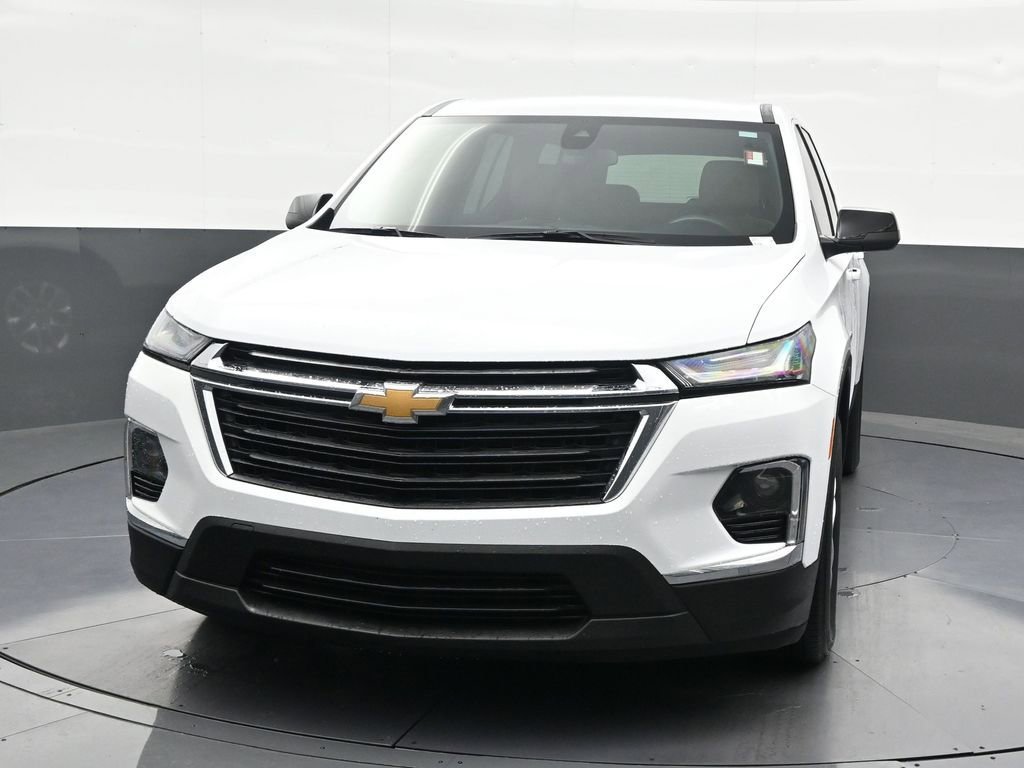 Used 2023 Chevrolet Traverse LS image 9
