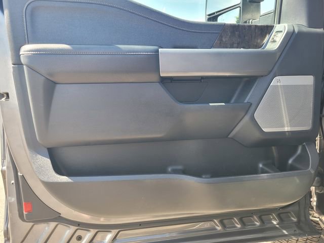 Used 2023 Ford F350 Lariat w/ Tow Technology Package AWD/4WD image 18