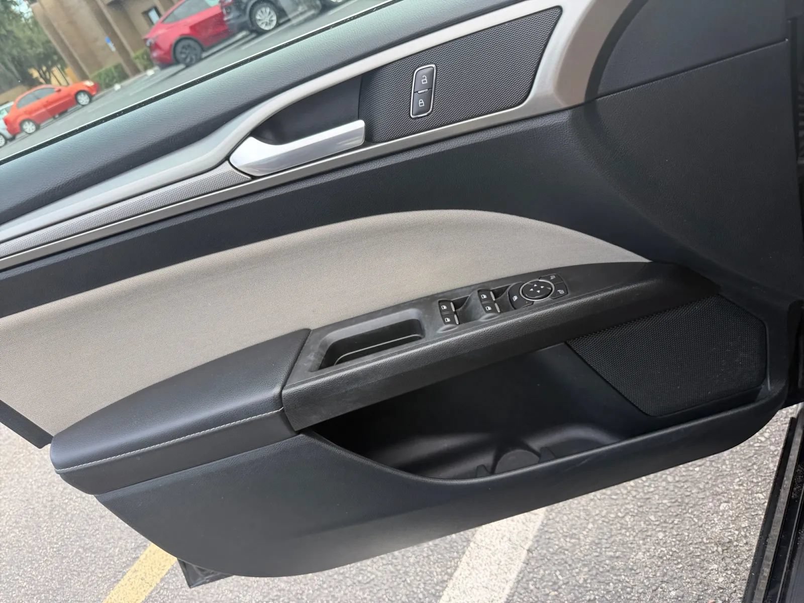 Used 2017 Ford Fusion S FWD image 17