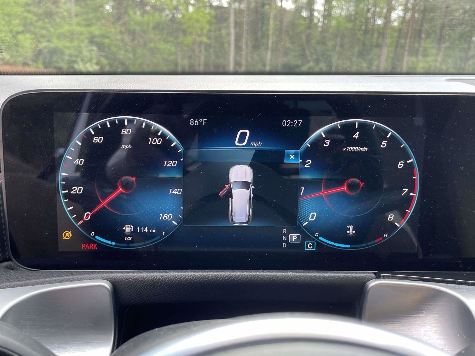 Used 2022 Mercedes-Benz GLB 250 4MATIC w/ Premium Package Lite image 11