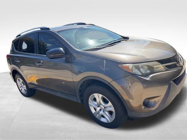 Used 2013 Toyota RAV4 LE image 14