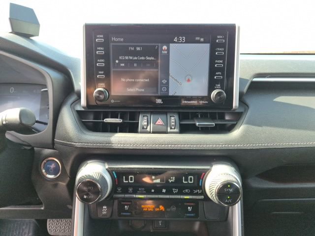 Used 2020 Toyota RAV4 Limited image 27