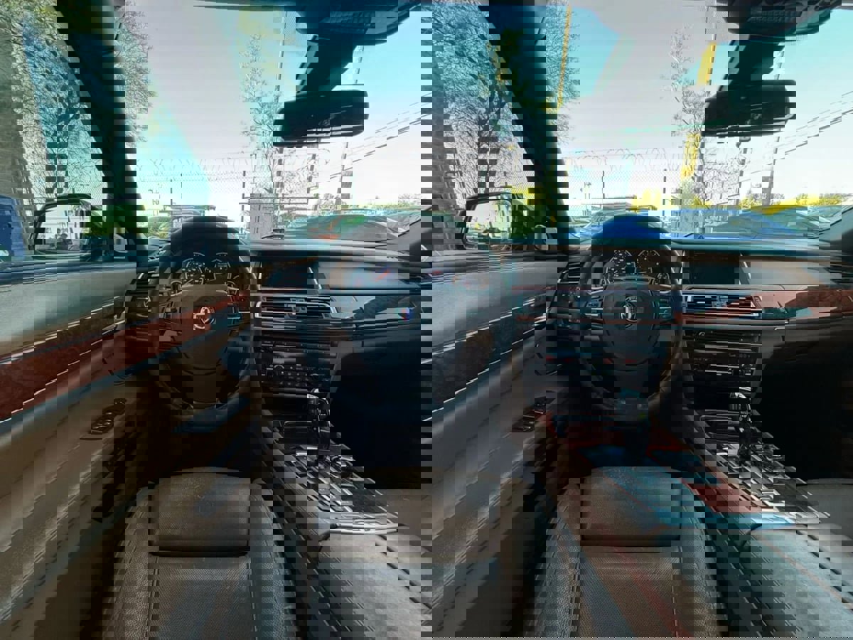 Used 2013 BMW ALPINA B7 image 57