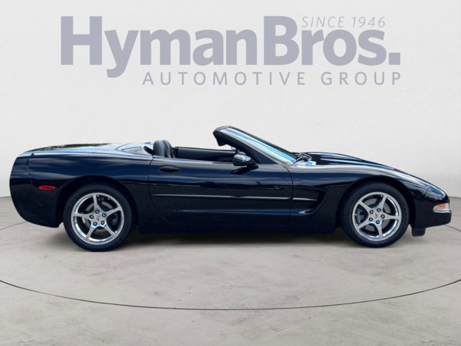 Used 2004 Chevrolet Corvette Convertible w/ Preferred Equipment Group image 2