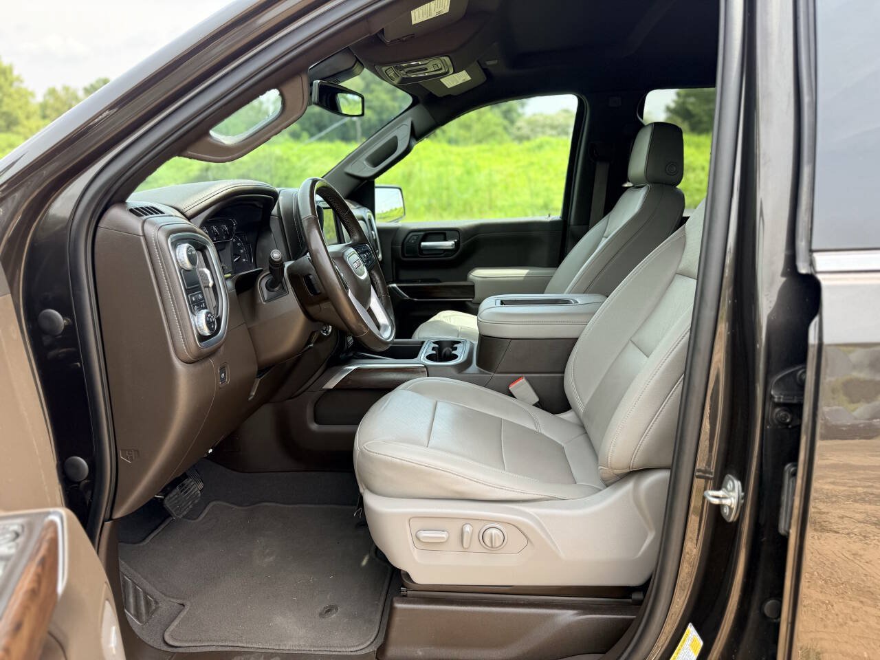Used 2021 GMC Sierra 1500 SLT w/ SLT Premium Plus Package RWD image 12